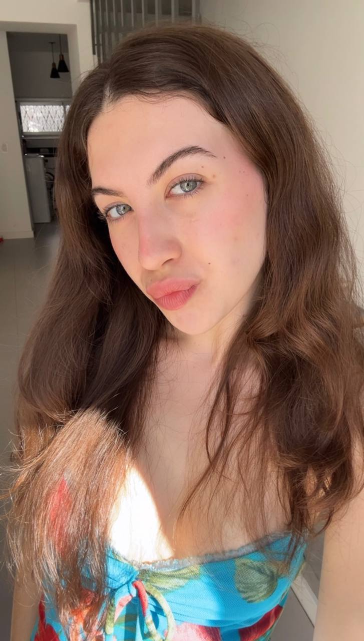 Nude girl Amber in Kaifing