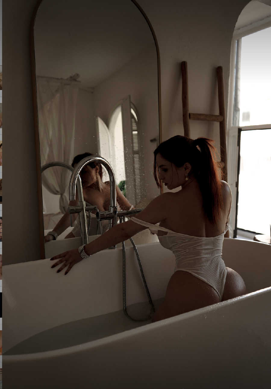 A playful frame from Miranda Faith nude — online in Kaifing