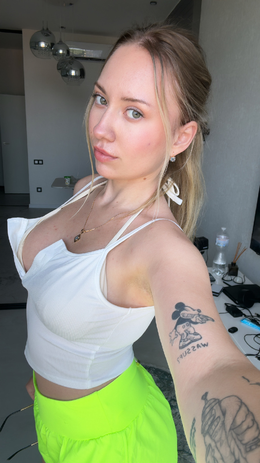 KateV in her underwear in Kaifing