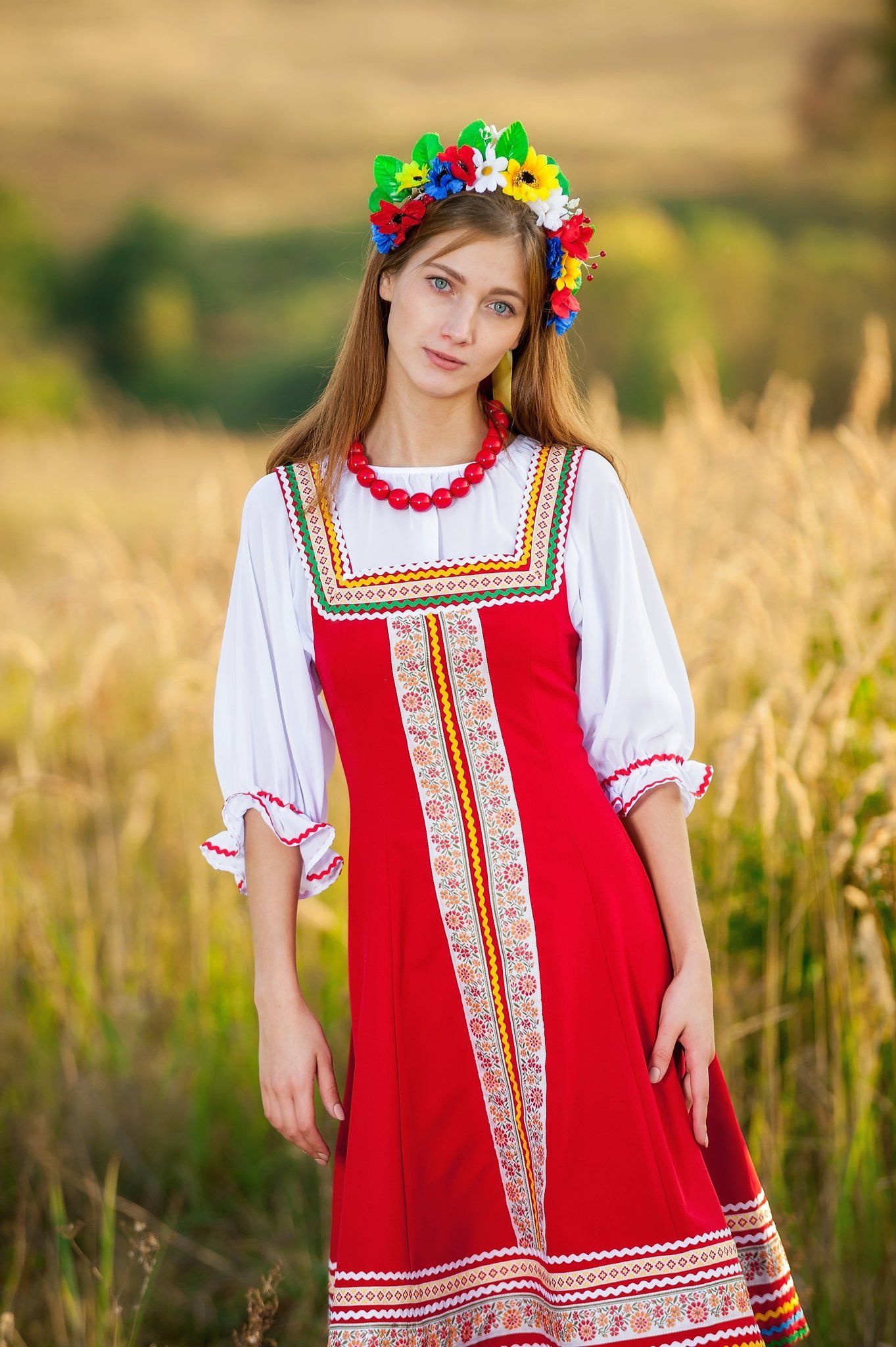 Women in Slavic costumes in Kaifing
