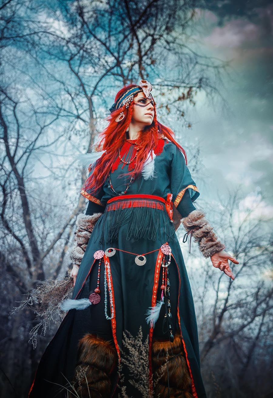 Girls in Slavic costumes underwear in Kaifing